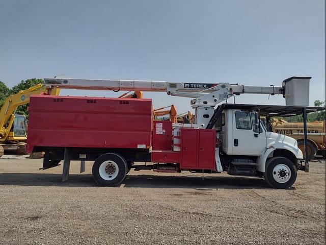 Image of International 4300 SBA equipment image 2