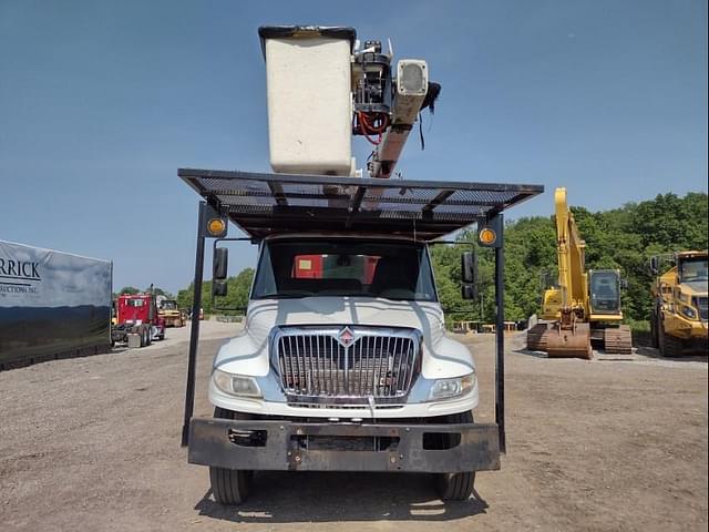 Image of International 4300 SBA equipment image 1