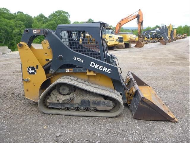 Image of John Deere 317G equipment image 2