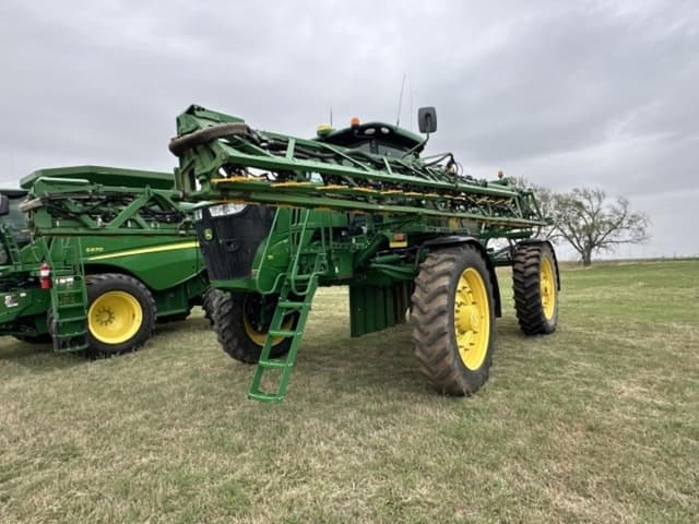 Image of John Deere R4045 equipment image 1