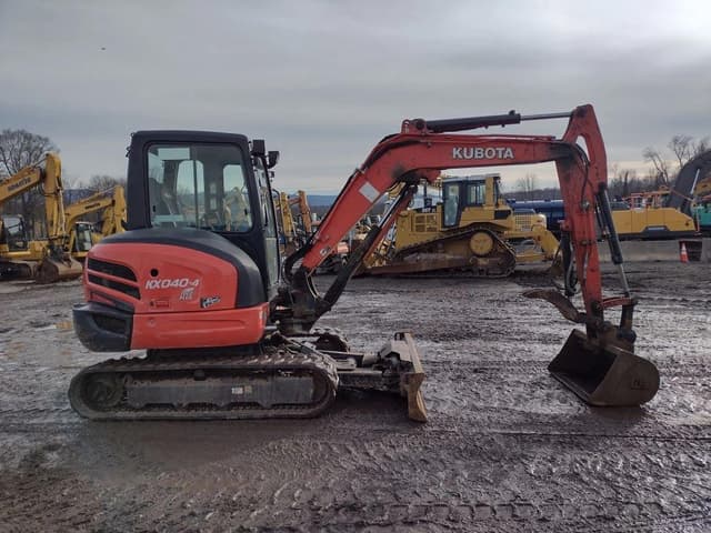 Image of Kubota KX040-4 equipment image 2