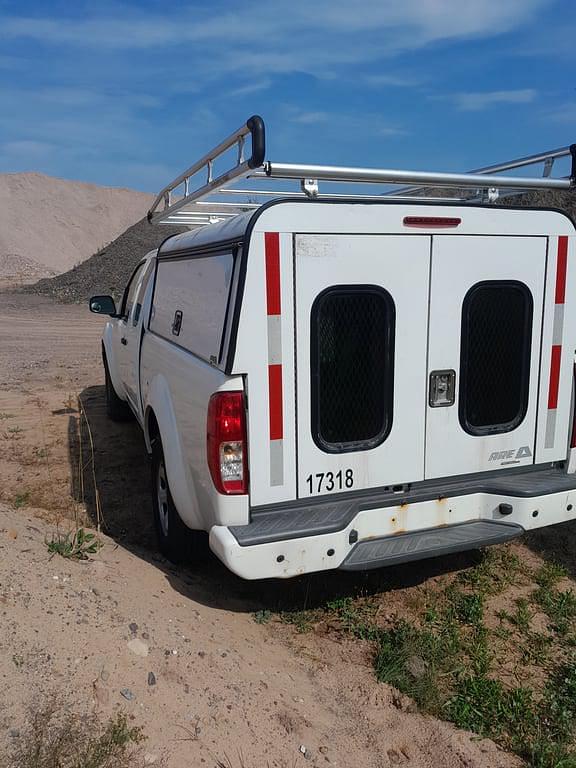 Image of Nissan Frontier equipment image 4