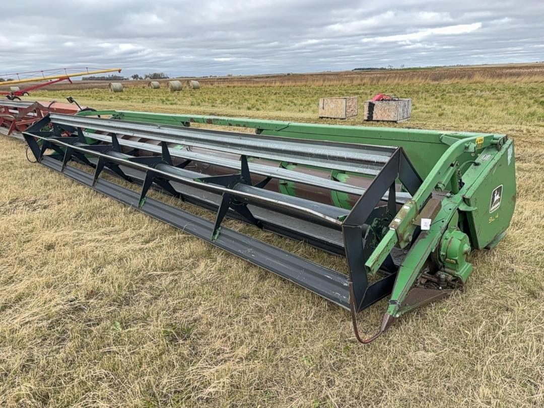 Image of John Deere 924 Primary image