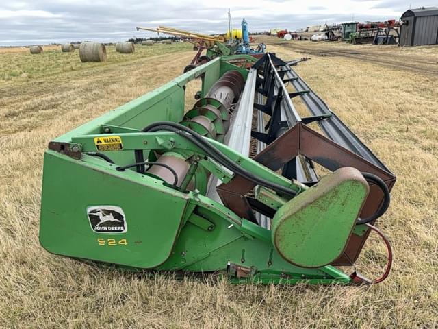 Image of John Deere 924 equipment image 4