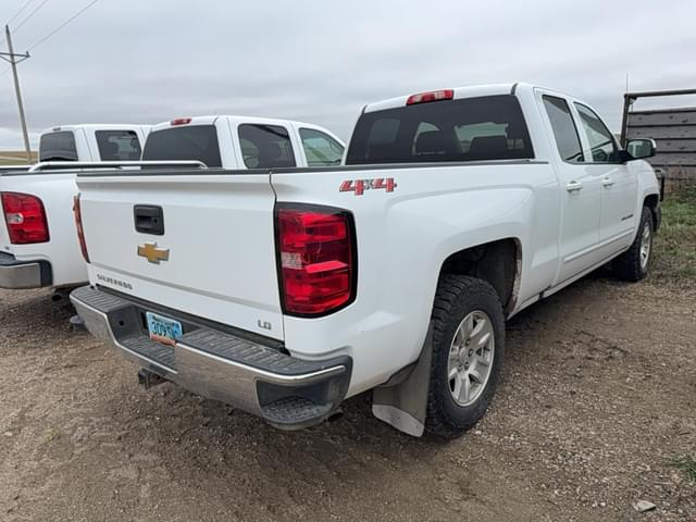Image of Chevrolet 1500 equipment image 3