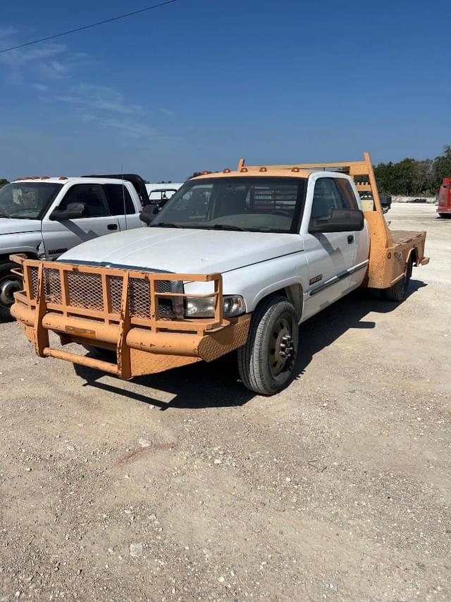 Image of Dodge Ram 3500 equipment image 1