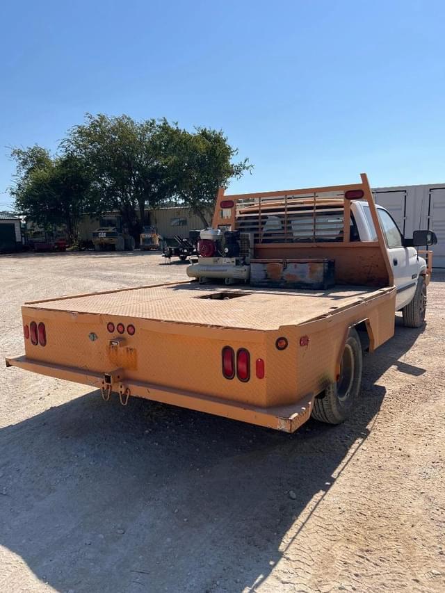 Image of Dodge Ram 3500 equipment image 3