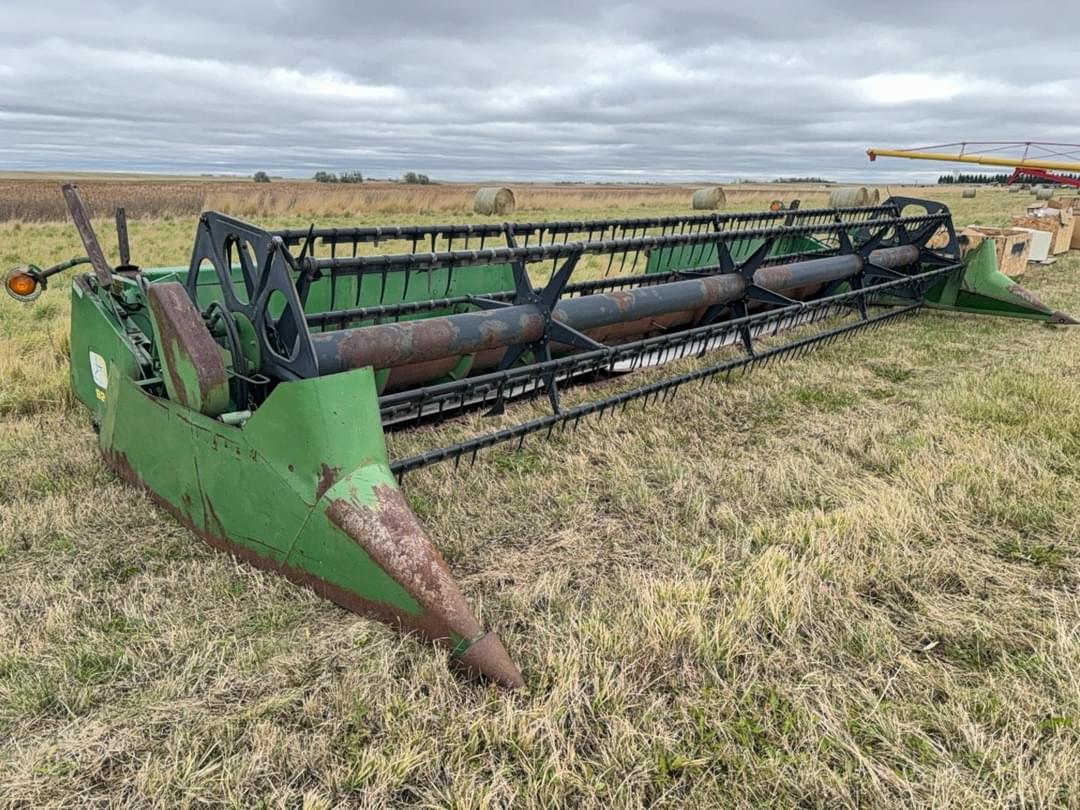 Image of John Deere 925 Primary image