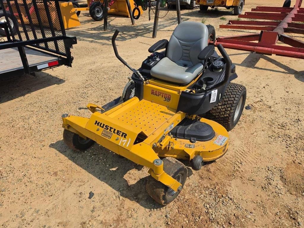 Hustler Raptor SD Equipment Image0