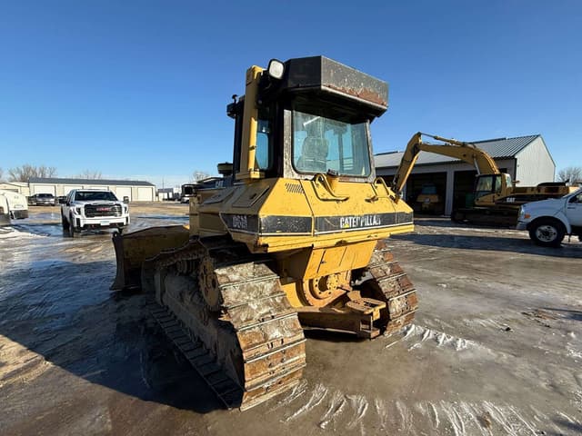 Image of Caterpillar D6M XL equipment image 4