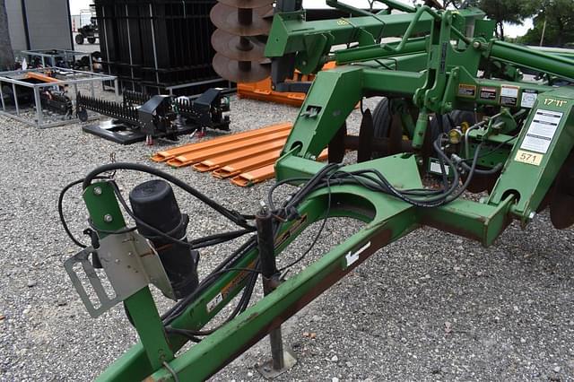Image of John Deere 637 equipment image 3