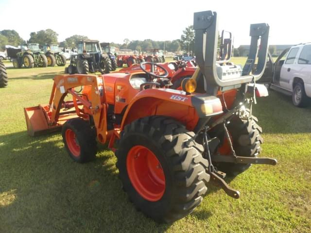 Image of Kubota L3800 equipment image 3