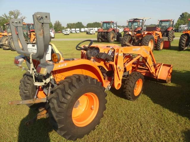 Image of Kubota L3800 equipment image 2