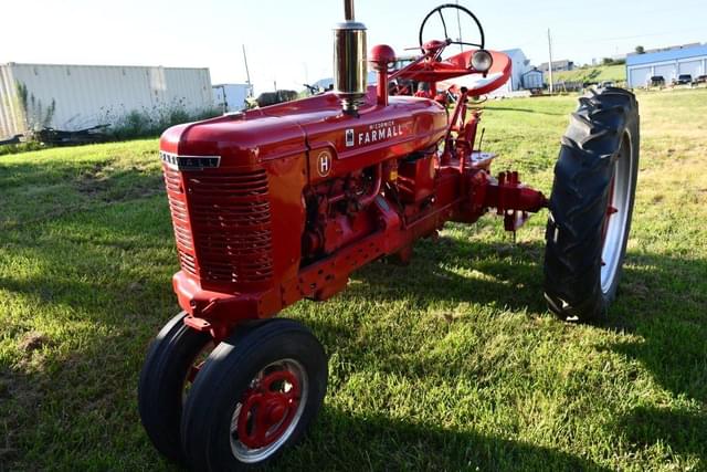Image of Farmall H equipment image 2