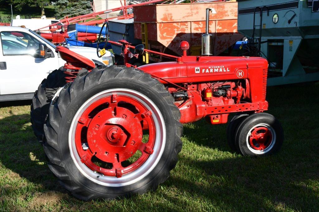 Image of Farmall H Primary image
