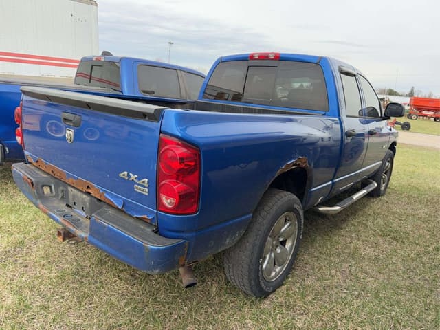 Image of Dodge Ram 1500 equipment image 2