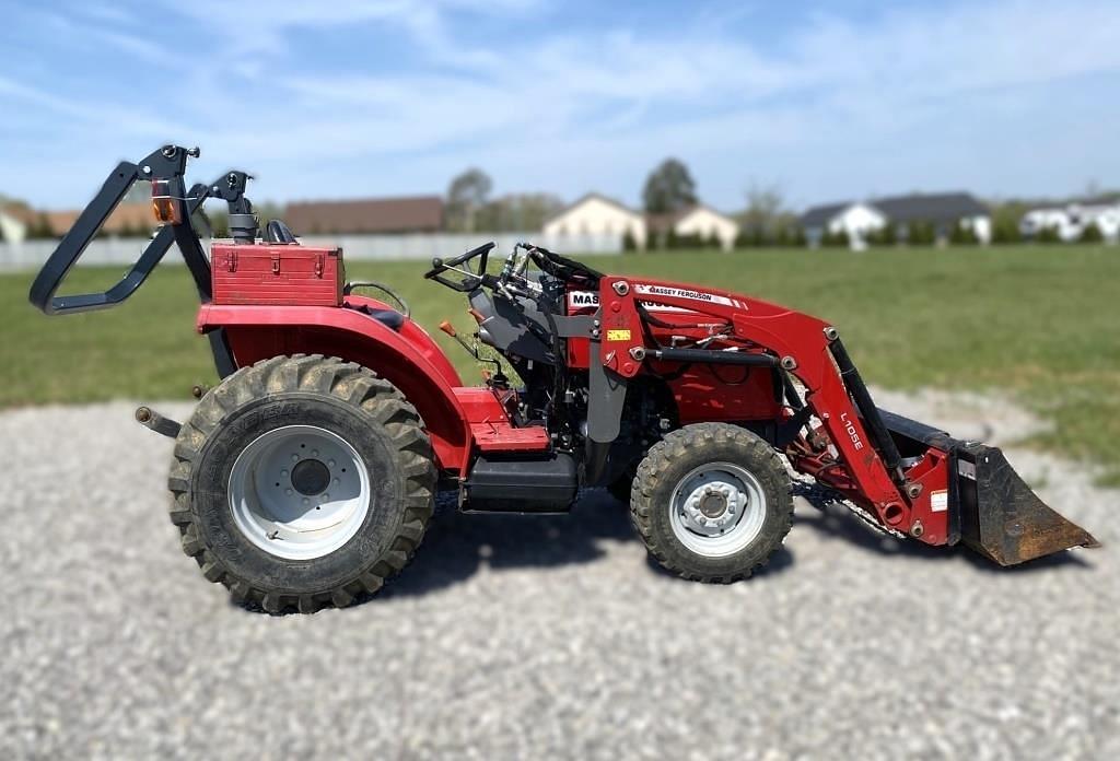 Image of Massey Ferguson 1734E Primary image