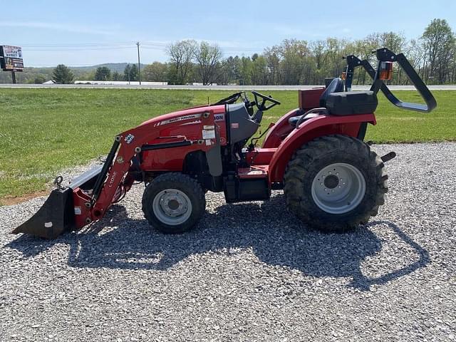 Image of Massey Ferguson 1734E equipment image 1