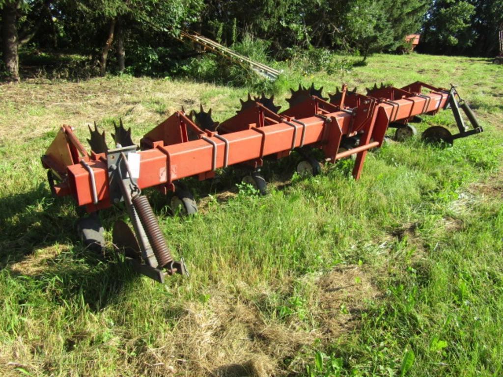 Image of International Harvester 183 Primary image
