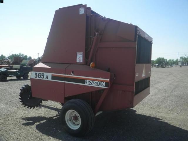 Image of Hesston 565A equipment image 2