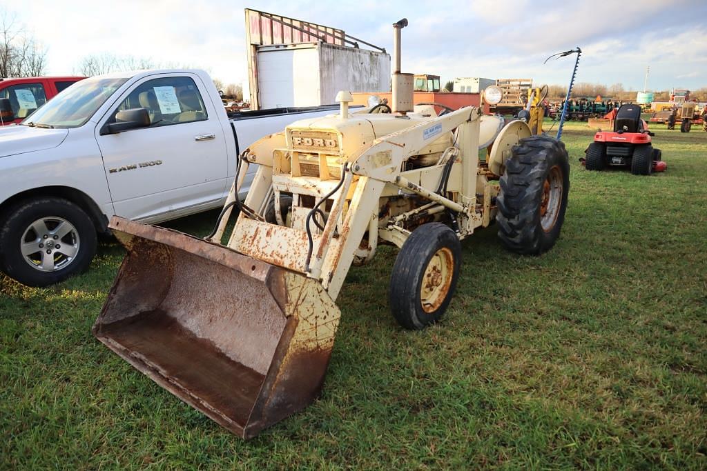 Image of Ford 3400 Primary image