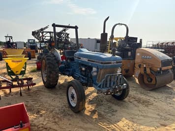 Main image Ford 3910