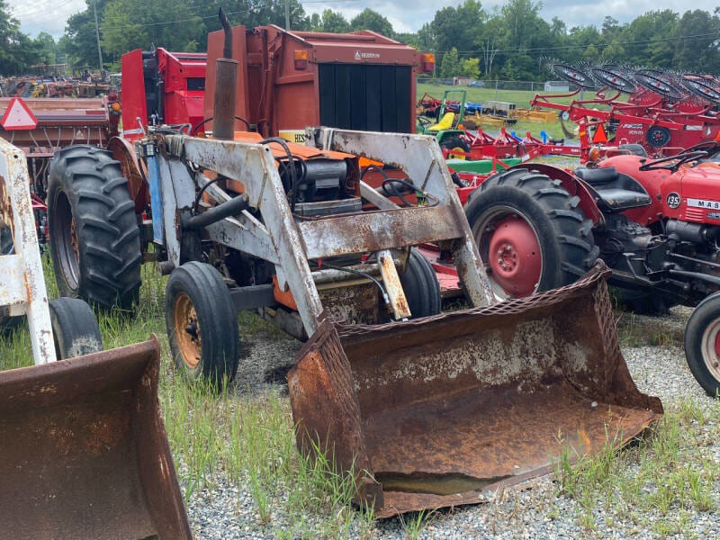 Massey Ferguson 175 Equipment Image0