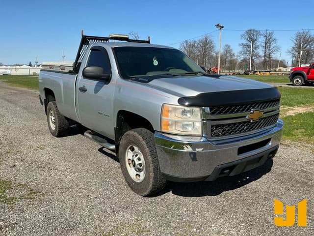 Image of Chevrolet 2500HD equipment image 2