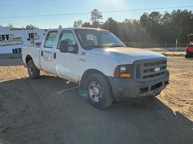 Image of Ford F-350 equipment image 2