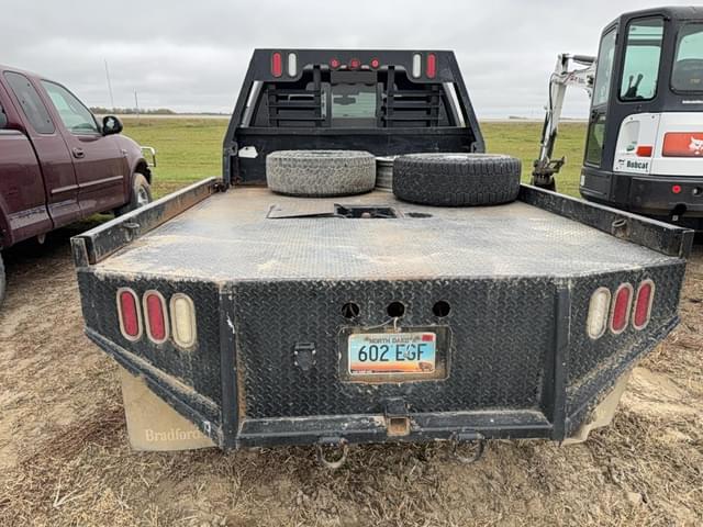 Image of Chevrolet 3500 equipment image 2