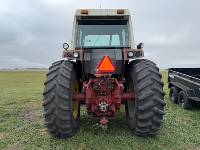 Image of International Harvester 1586 equipment image 2
