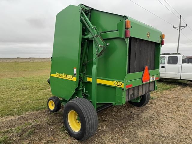 Image of John Deere 567 equipment image 1