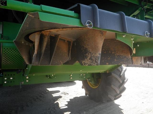 Thumbnail image John Deere S680 15