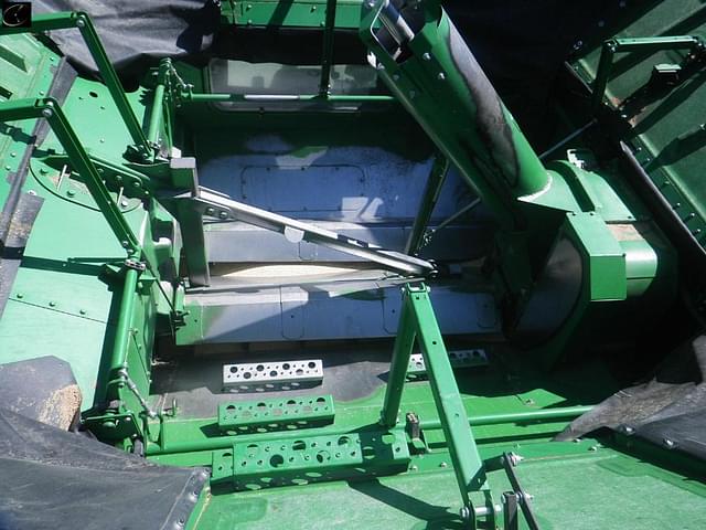 Thumbnail image John Deere S680 28
