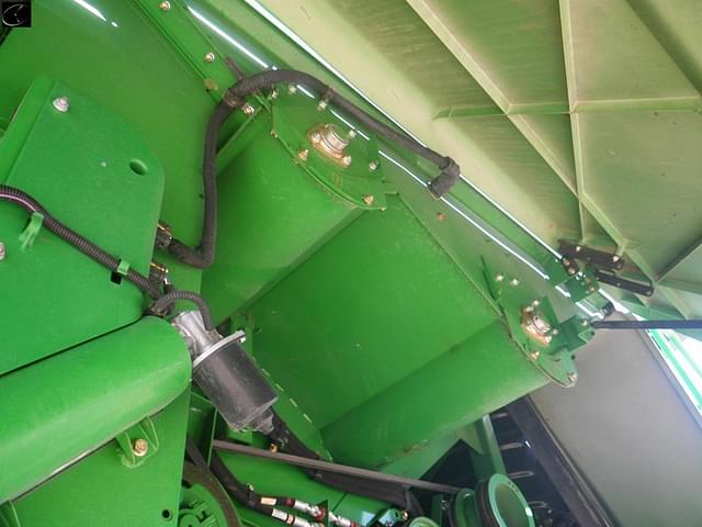 Thumbnail image John Deere S680 38
