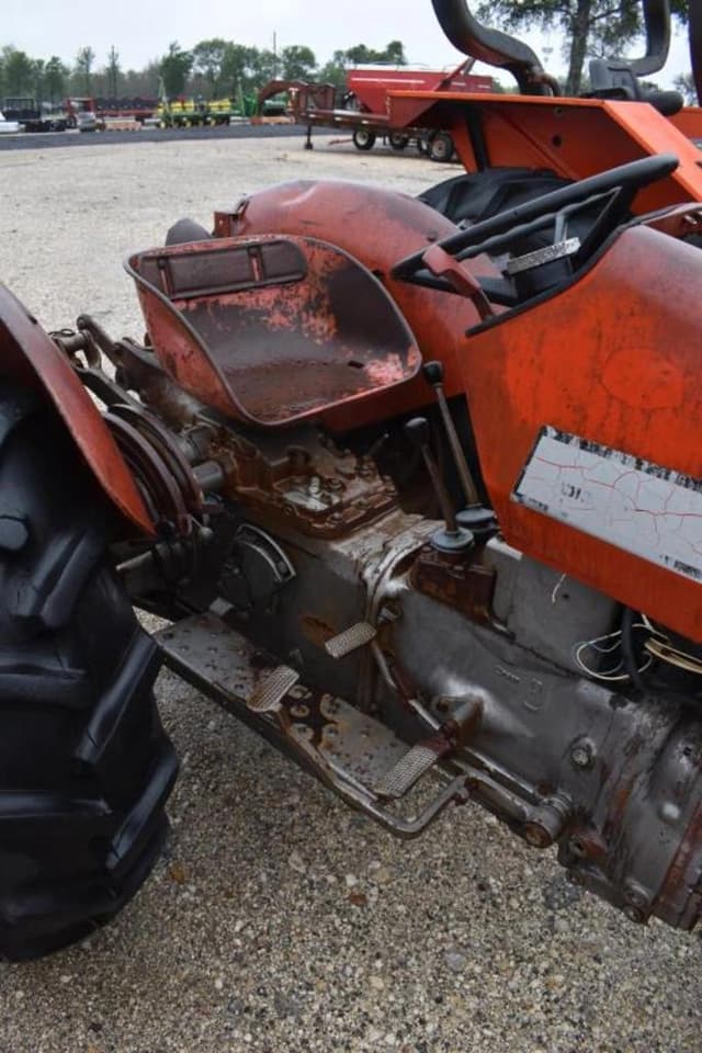 Image of Massey Ferguson 230 equipment image 4