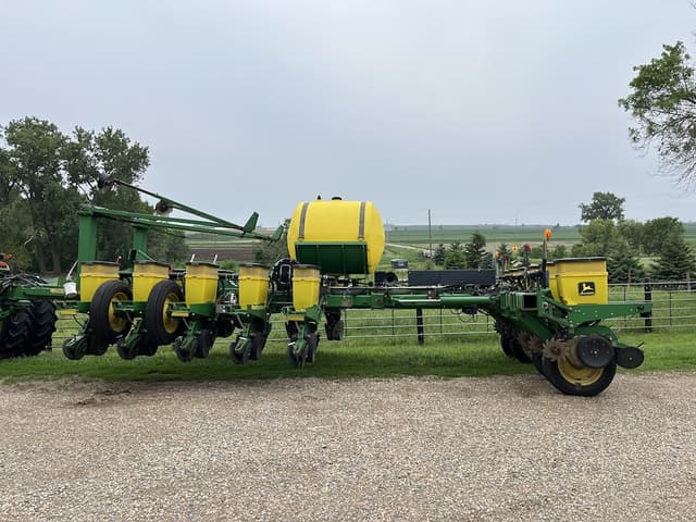 Image of John Deere 1770 equipment image 4