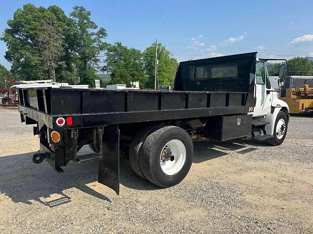 Image of International Durastar 4300 equipment image 4