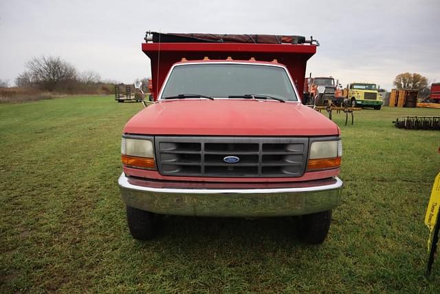 Image of Ford F-350 equipment image 1