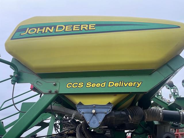 Image of John Deere 1790 equipment image 3