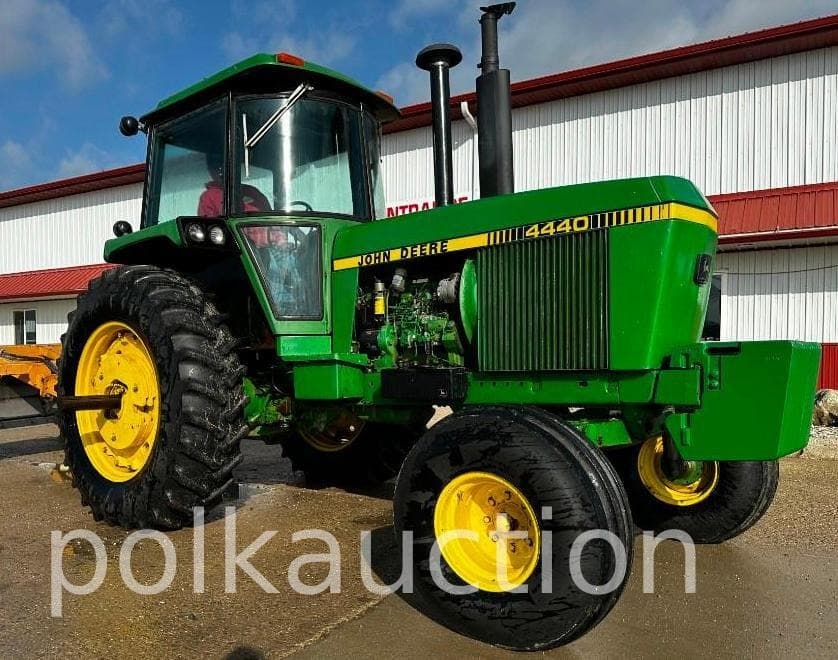 Image of John Deere 4440 Primary image