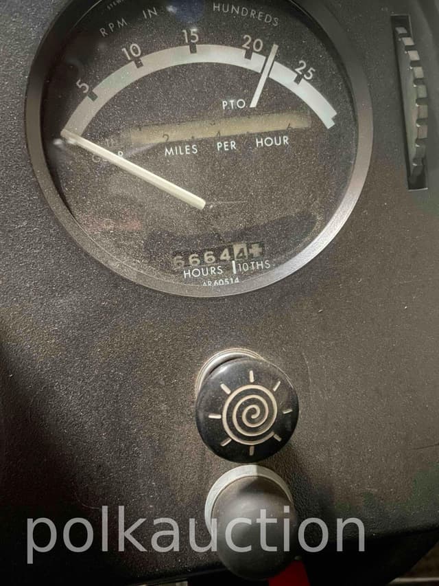 Image of John Deere 4440 equipment image 2