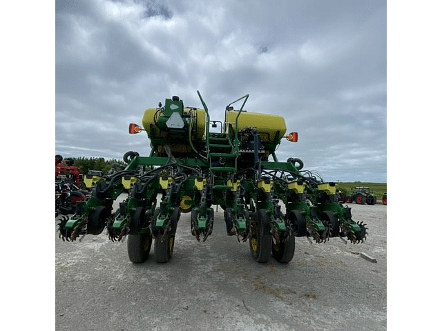 Image of John Deere 1795 equipment image 2