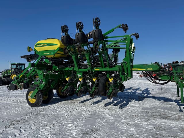 Image of John Deere 1795 equipment image 3