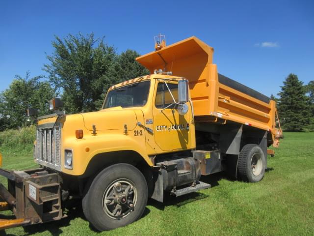 Image of International S2500 equipment image 3