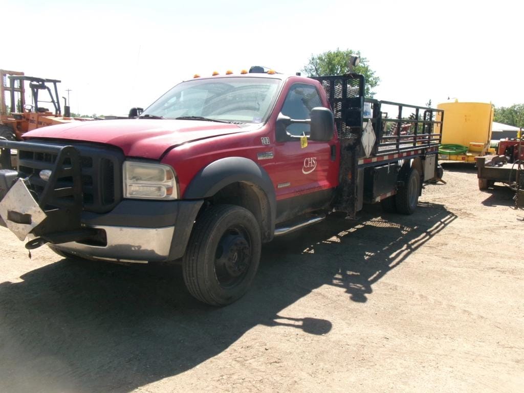 Ford F-550 Equipment Image0