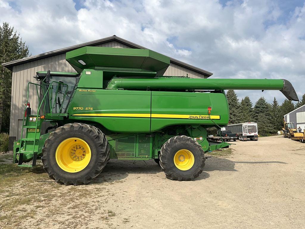 Main image John Deere 9770 STS