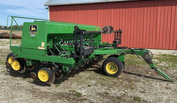 Main image John Deere 750