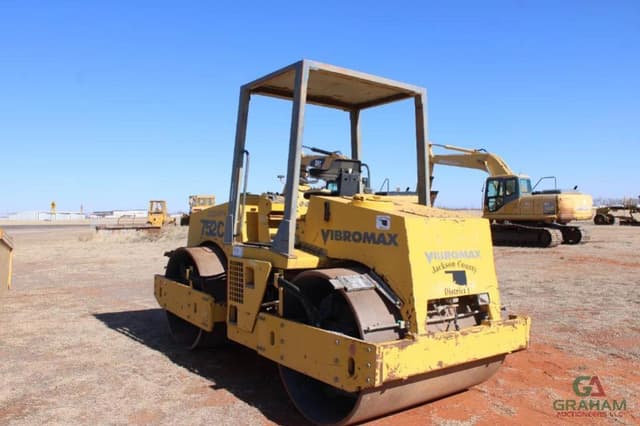 Image of Vibromax 752C equipment image 2