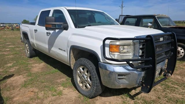 Image of GMC 2500HD equipment image 1